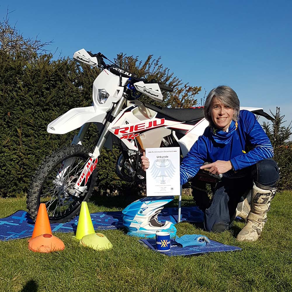 Almuth Grotefendt, xX-enduro, Baddeckenstedt Schutzrecht-Selfie Almuth Grotefendt