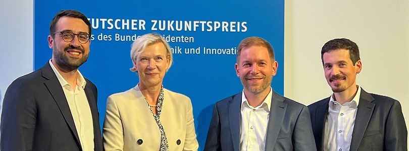 Es stehen nebeneinander Dr. Caspar Leendertz, Eva Schewior, Dr. Konrad Schraml und Prof. Dr.-Ing. Thomas Basler, Bildnachweis: DPMA