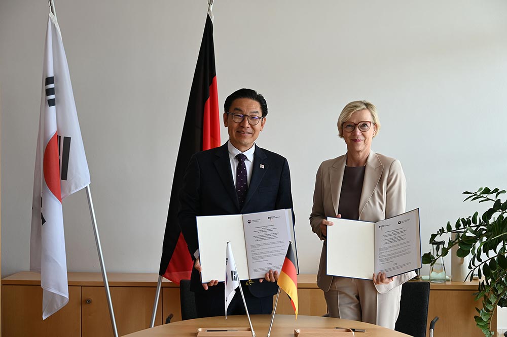 Kim Wan Ki, Leiter KIPO und DPMA-Präsidentin Eva Schewior, Foto: DPMA