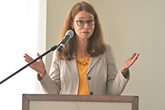 Dr. Angelika Schlunck