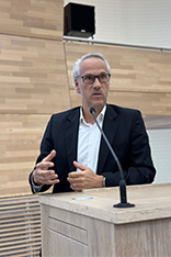 Markus Hilpoltsteiner beim Vortrag