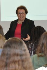 DPMA-Vizepräsidentin Christine Moosbauer beim Girls' Day