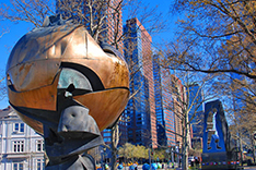 "The Sphere" im Battery Park, NYC, 2016