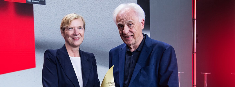 DPMA-Präsidentin Eva Schewior und Preisträger Rainer Marquardt